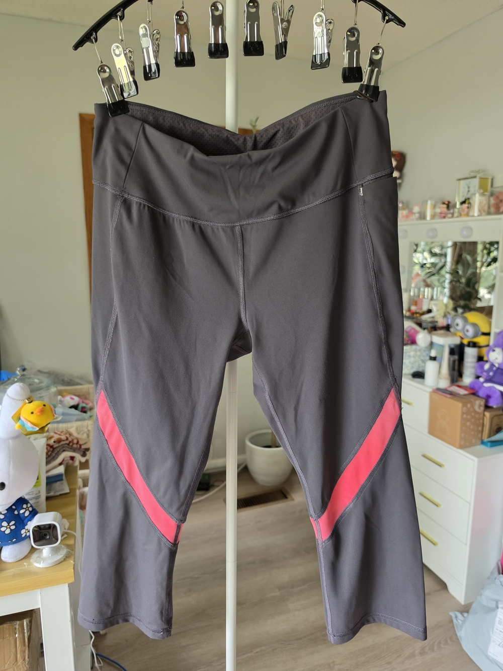 Calia Capri Leggings with Pink Accent